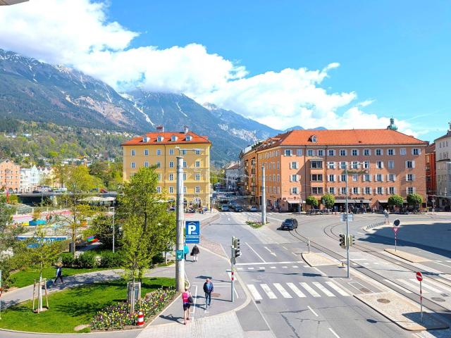 MARKTPLATZ Sonnige 3 Zimmer Wohnung mit Stellplatz im Herzen der Stadt