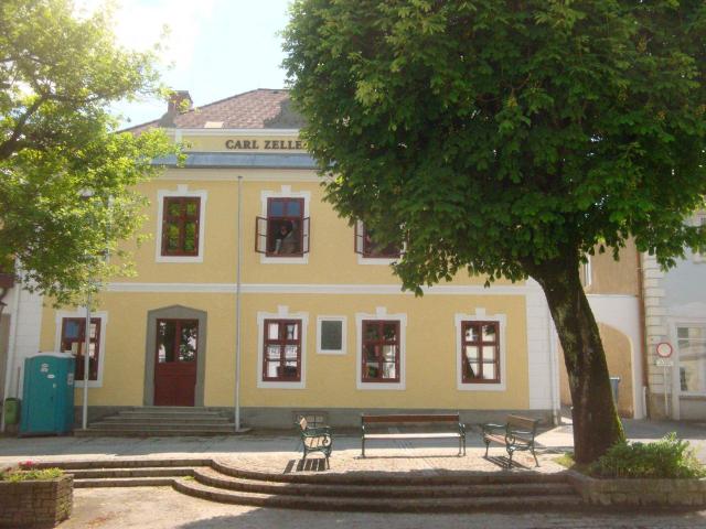 Marktplatz 13/10