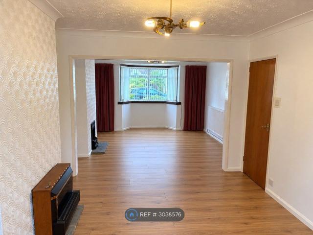 Marlborough Avenue, Kidlington OX5, 3 bed semi detached house to rent, £2,000 pcm | PrimeLocation