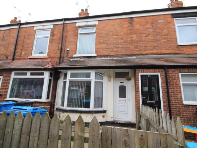 Marlborough Avenue, Hampshire St. 2 bed terraced house to rent £575 pcm £133 pw