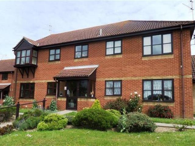 Marlborough Court, Lowestoft NR32, 2 bed flat to rent, £795 pcm | PrimeLocation