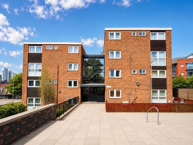 Marlborough Grange, Leeds LS1, 3 bed flat to rent, £1,390 pcm | PrimeLocation