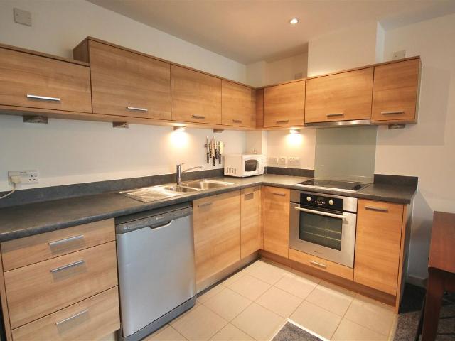 Marlborough House, Admiralty Road, Portsmouth PO1, 2 bed flat to rent, £1,450 pcm | PrimeLocation