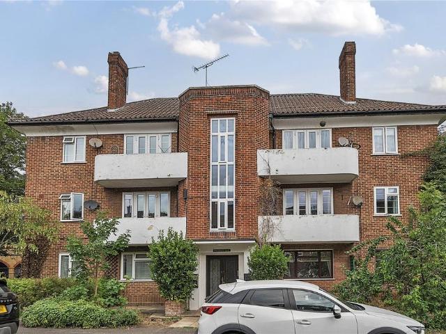 Marlborough House, Courtlands. 2 bed flat to rent £1,695 pcm £391 pw