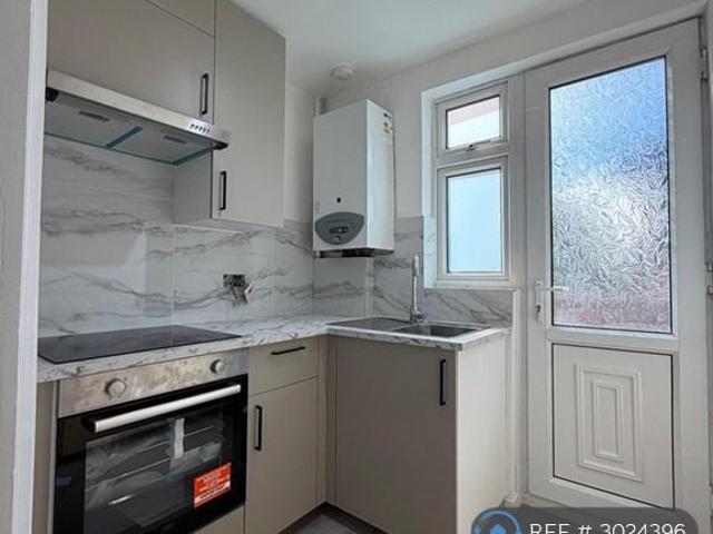 Marlborough House, London, N4 2 bed flat to rent £2,500 pcm £577 pw