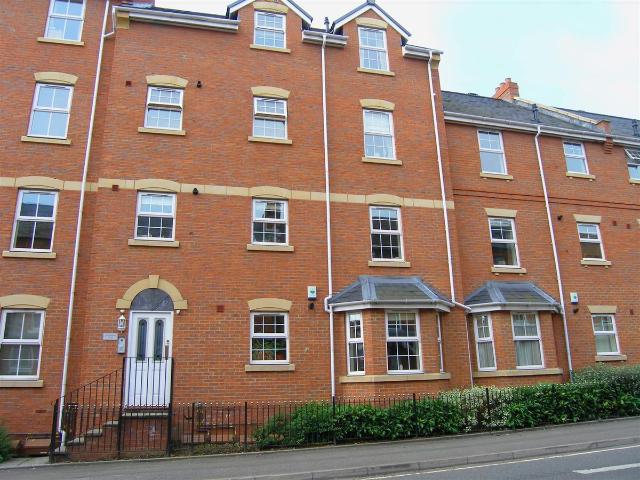 Marlborough House, Marlborough Road, Banbury OX16, 2 bed flat to rent, £1,100 pcm | PrimeLocation