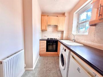 Marlborough Mews, Studley. Warks B80, 2 bed flat to rent, £900 pcm | PrimeLocation