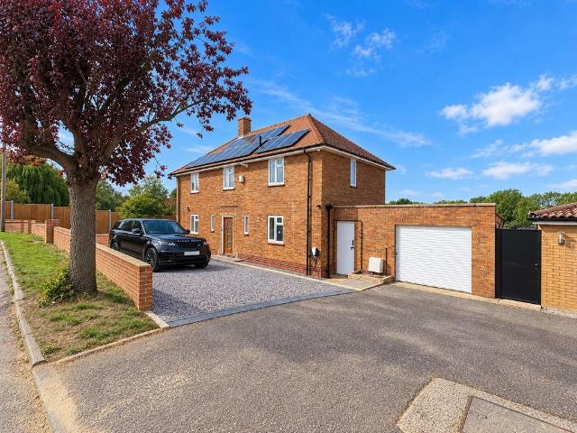Marlborough Park, Kempston, Bedford 5 bed detached house to rent £2,750 pcm £635 pw