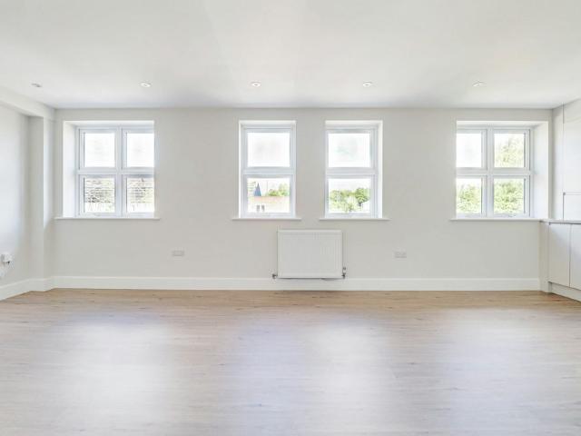 Marlborough Park, Southdown Industrial Estate, Harpenden, AL5 1DZ