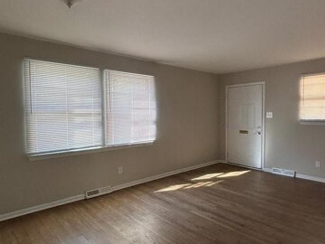 Marlborough Rd, Charlotte, Condo For Sale