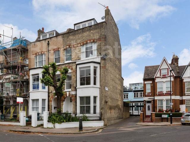 Marlborough Road, Archway N19, 6 bed town house to rent, £5,850 pcm | PrimeLocation