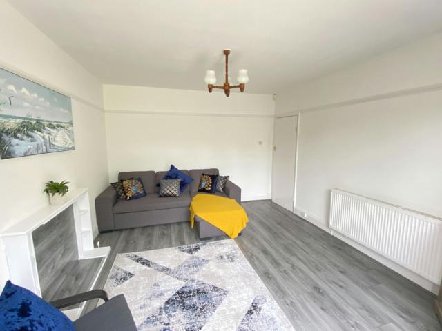 Marlborough Road, Castle Bromwich, B36 0EJ, United Kingdom | 5 bed apartment for rent #160140467 | Rentberry
