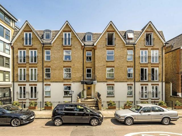 Marlborough Road, Chiswick W4, 3 bed flat to rent, £3,198 pcm | PrimeLocation