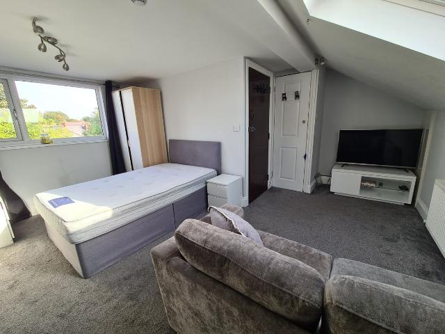 Marlborough Road, Coventry, West Midlands CV2, Studio to rent, £700 pcm | PrimeLocation