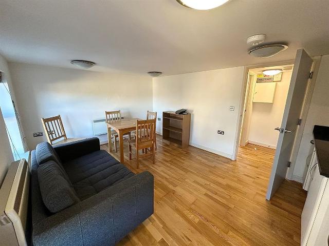 Marlborough Road, Grandpont, Oxford OX1, 1 bed flat to rent, £1,600 pcm | PrimeLocation