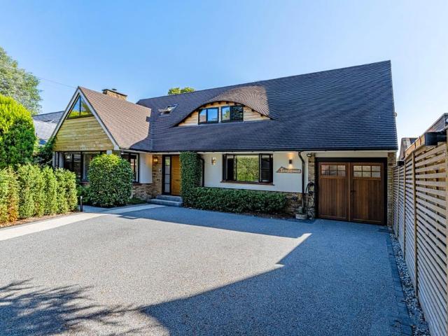 Marlborough Road, Hampton, TW12 5 bed detached house to rent £11,500 pcm £2,654 pw