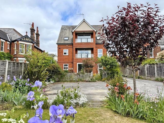Marlborough Road, Ipswich IP4, 2 bed flat to rent, £1,075 pcm | PrimeLocation