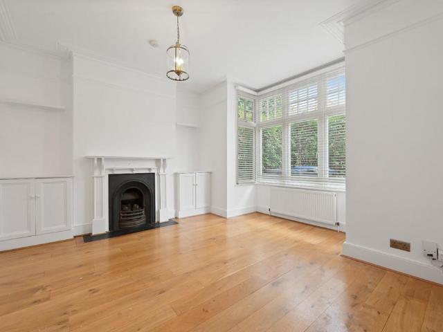 Marlborough Road, London, N22 4 bed terraced house to rent £3,358 pcm £775 pw