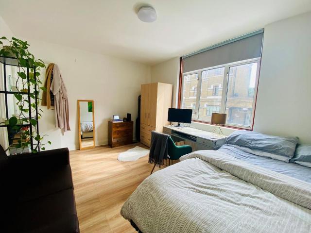 Marlborough Road, Upper Holloway Studio to rent £1,500 pcm £346 pw