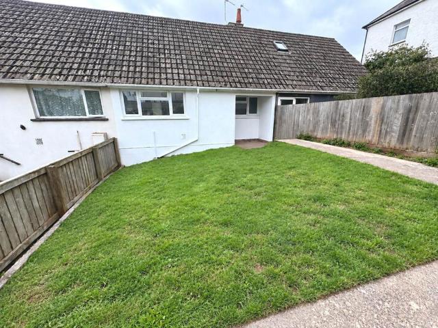Marldon Road, Paignton TQ3 2 bed terraced house to rent £1,050 pcm £242 pw