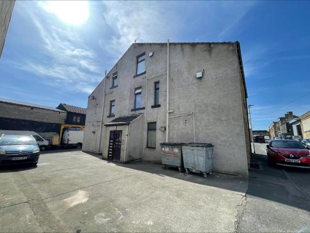 Marley Street, Keighley, BD21 1 bed flat to rent £495 pcm £114 pw