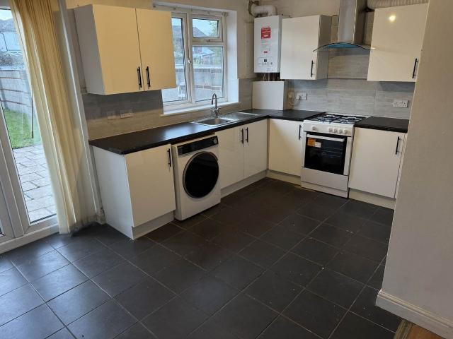 Marlow Gardens, Hayes, Middlesex UB3, 4 bed property to rent, £2,700 pcm | PrimeLocation