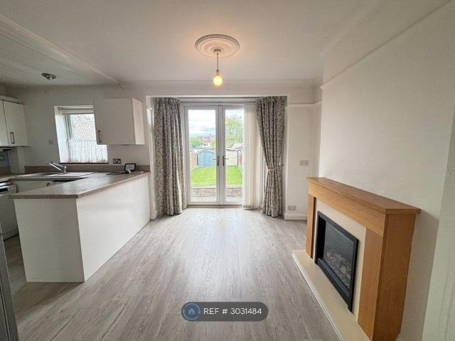 Marlow Drive, Sutton SM3, 3 bed terraced house to rent, £2,000 pcm | PrimeLocation