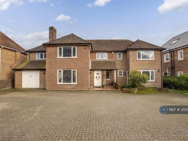 Marlow Road, High Wycombe, HP11 1 bed in a house share to rent £750 pcm £173 pw