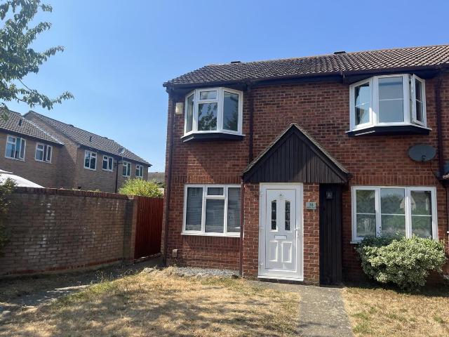Marlowe Road, Larkfield, Aylesford ME20, 2 bed property to rent, £1,450 pcm | PrimeLocation