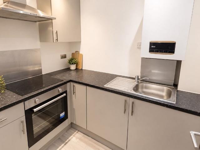 Marlowes, Hemel Hempstead HP1, 1 bed property to rent, £1,200 pcm | PrimeLocation