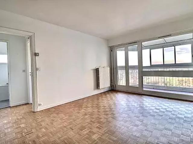 Marly le Roi 78160 Location appartement 2 pièces t2 au dernier étage cave