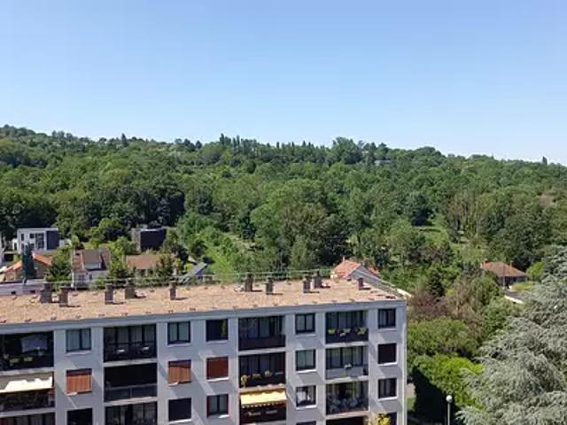 Marly le Roi 78160 Location appartement 5 pièces t5 au dernier étage cave