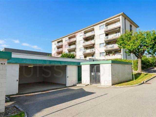 Marly – Renovierte 3,5 Zimmer Wohnung mit sonnigem Balkon und grüner Aussicht