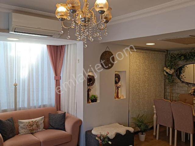 Marmarıs Merkezde 2 Adet Satılık Duz Daıre