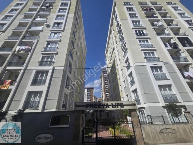 Marmara Arş.hastane Ve Metro Karşısı Site İçi 2+1