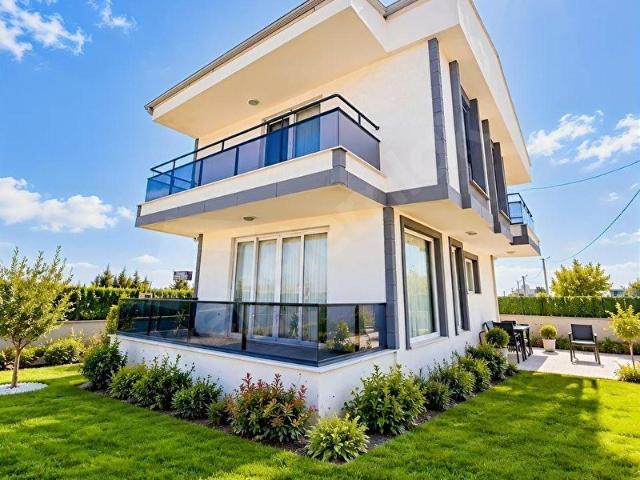 MARMARA EREĞLİSİNDE DENİZE YAKIN MÜSTAKİL SIFIR VİLLA