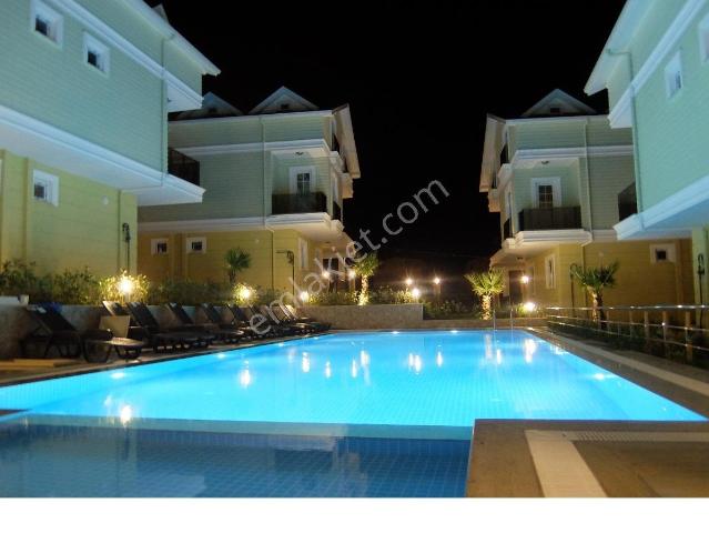 Marmara Ereğlisi Denize Yakın Havuzlu Sitede 4+1 Yazlık Villa