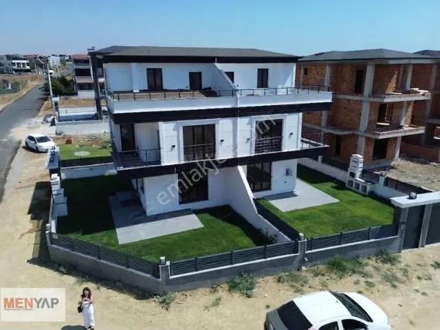 Marmara Ereğlisi E5 E Yakın Bahçeli Geniş Yola Cephe 3+1 Villa