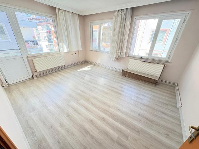 Marmara'dan Meyve Tabaklı Heykelde 2+1 Kiralık Daire