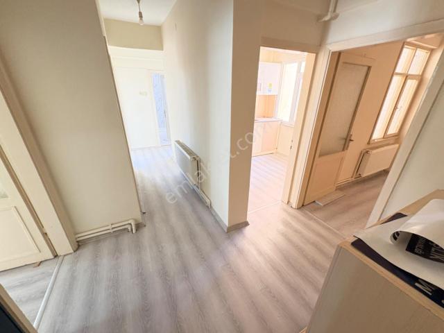 Marmara'dan Eski İstanbul Caddesinde Satılık 3+1 Daire