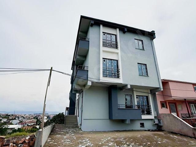MARMARA'DAN GOP MAHALLESİNDE ŞEHİR MANZARALI SATILIK 1+1 DAİRE