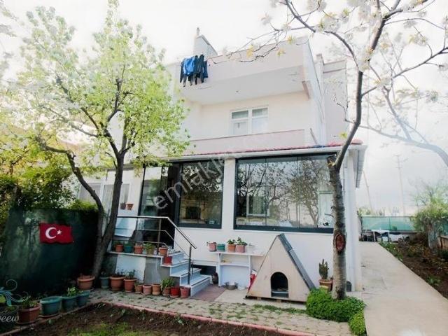 Marmaraereğlisi'nde 300m2 Villa+250m2 Arsa İkisi Birden Satılık