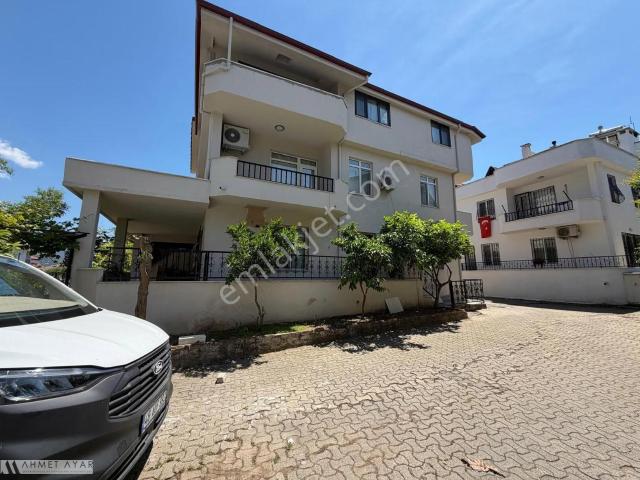 Marmaris Armutalan Yuvam Sitesinde Satılık 5+2 Tripleks Villa
