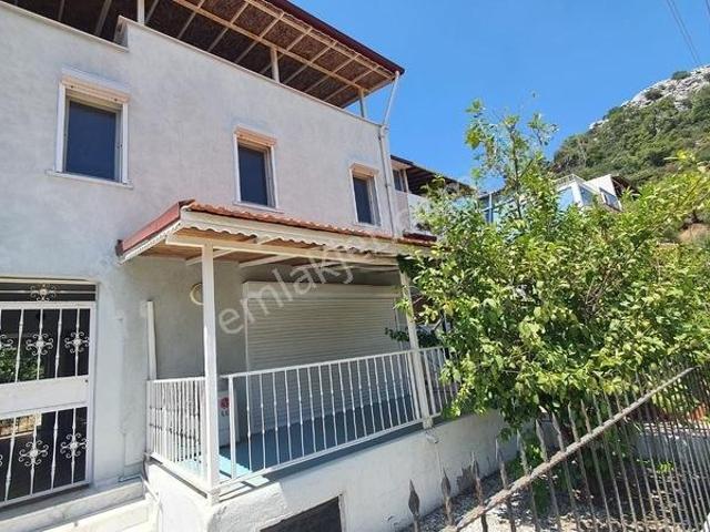 Marmaris Armutalan'da 3+1 Bitişik Nizam Müstakil Bahçeli Villa