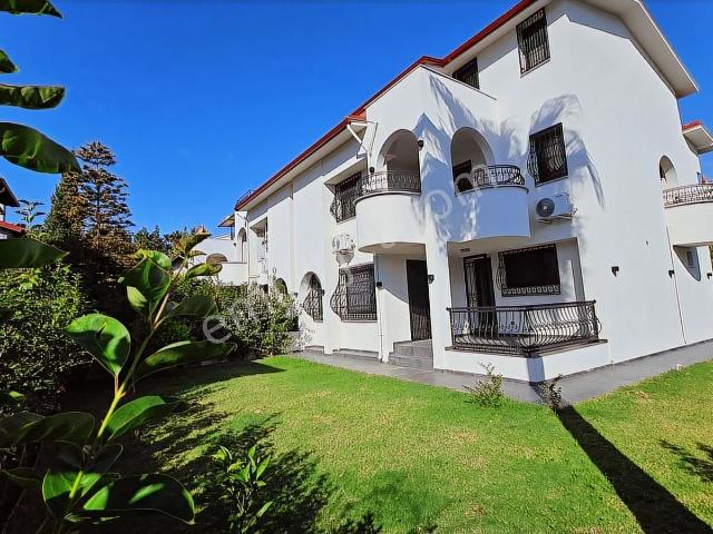 Marmaris Armutalan'da Satılık Bahçeli 4+1 Müstakil Harika Villa