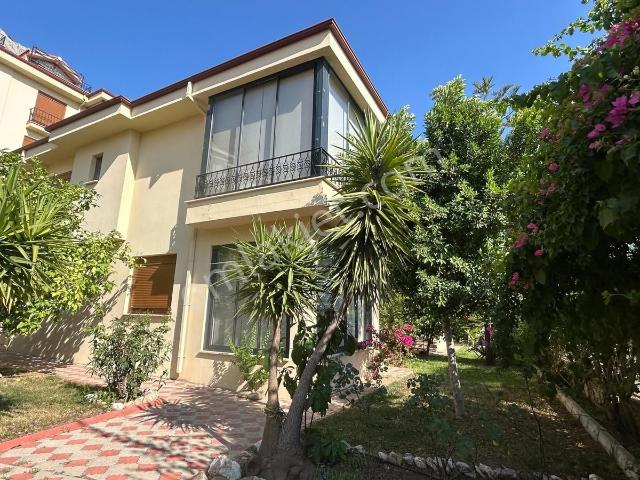 Marmaris Camiavlunda Satılık 5+1 Tribleks Havuzlu Villa
