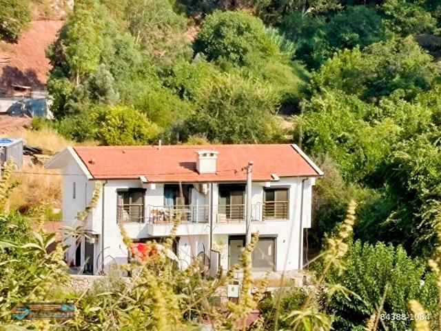 Marmaris Dereözü Satılık Geniş bahçeli Villa