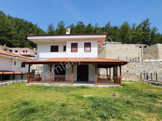 Marmaris Çetibelinde Tam Müstakil 4+1 Muhteşem Villa