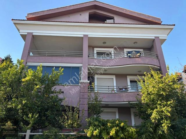 Marmaris Çıldır'da Havuzlu, Eşyalı 3+1 Dubleks Daire