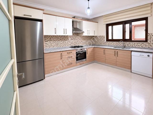 Marmaris Merkez’de Kiralık 3+1 Daire Boş Veya Eşyalı